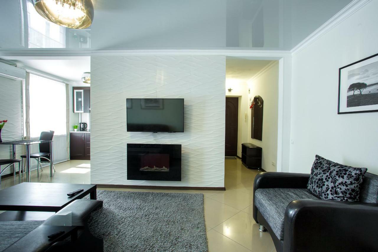 Lotos For You Apartments Mykolaiv Eksteriør billede